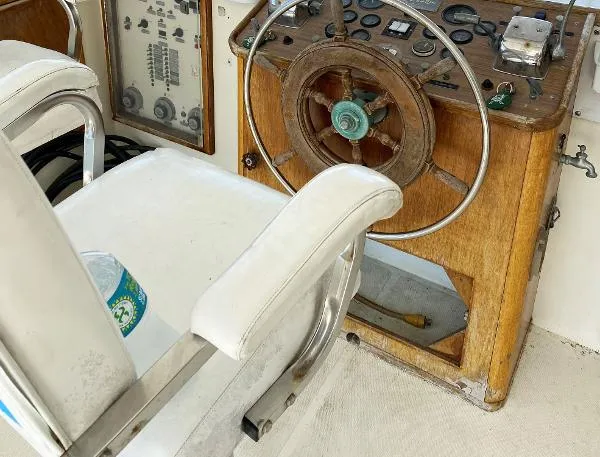 Slide: The Image of Matthews Flush Deck Motor Yacht 1973 - 9