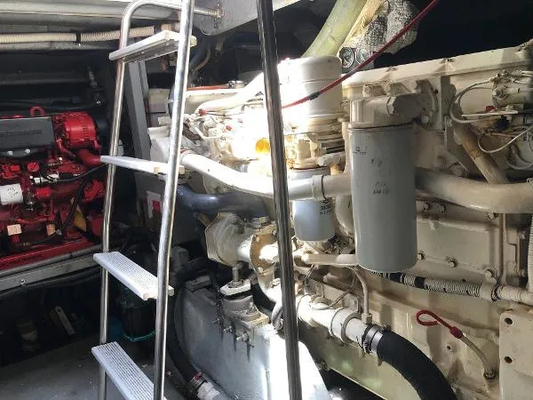 Slide: The Image of Sea Ray 450 Sundancer 1996 - 11