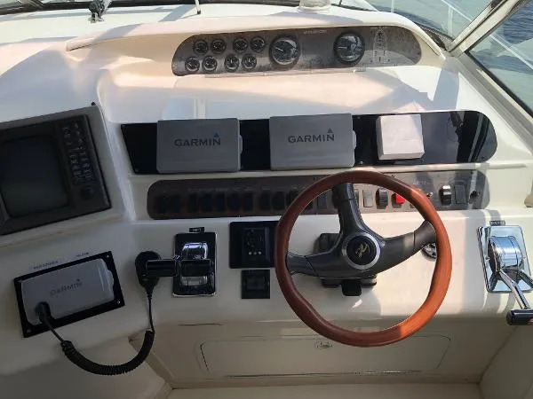 Slide: The Image of Sea Ray 450 Sundancer 1996 - 8