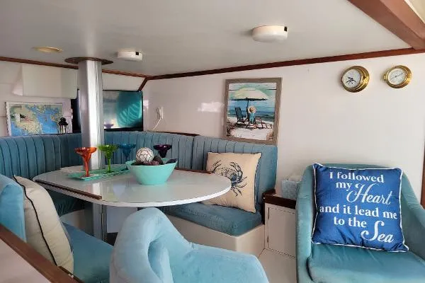 Slide: The Image of Endeavour Catamaran Corp Endeavourcat 1992 - 5