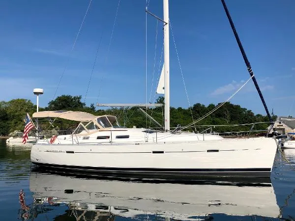 Slide: The Image of Beneteau 373 2004 - 0