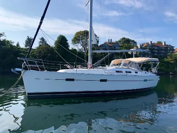 Slide: The Image of Beneteau 373 2004 - 2