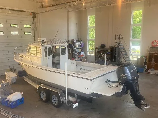 Slide: The Image of Parker Marine 2320 SL Sport Cabin 2015 - 1