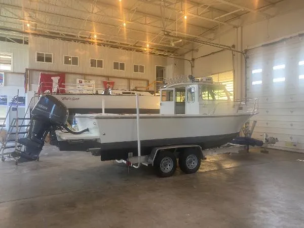 Slide: The Image of Parker Marine 2320 SL Sport Cabin 2015 - 3