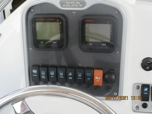Slide: The Image of Sea Hunt BX22BR 2014 - 3