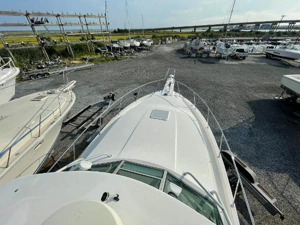 Slide: The Image of Wellcraft 330 Coastal 2005 - 4