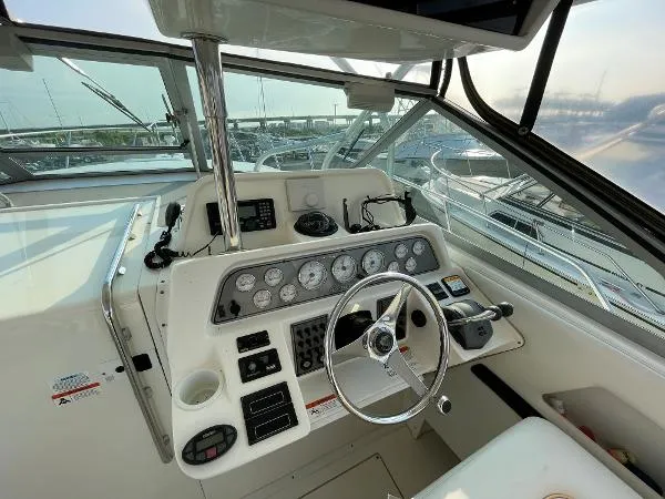 Slide: The Image of Wellcraft 330 Coastal 2005 - 9