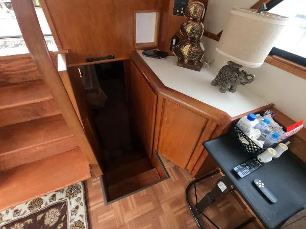 Slide: The Image of Californian 52 Cockpit Motor Yacht 1990 - 8