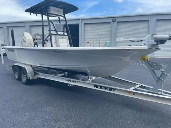 Slide: The Image of Sea Pro 228 Bay 2019 - 4