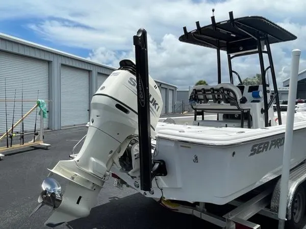 Slide: The Image of Sea Pro 228 Bay 2019 - 9