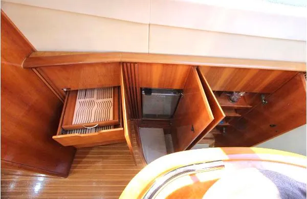Slide: The Image of Azimut Flybridge 2009 - 5