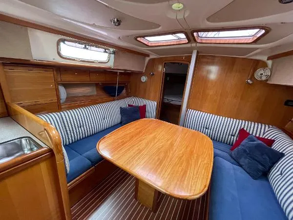 Slide: The Image of Bavaria 37 Cruiser 2007 - 5