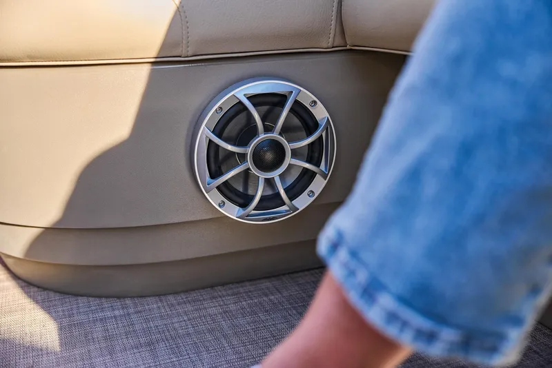 Slide: The Image of Sun Tracker Bass Buggy 16 XL Select 2025 - 72