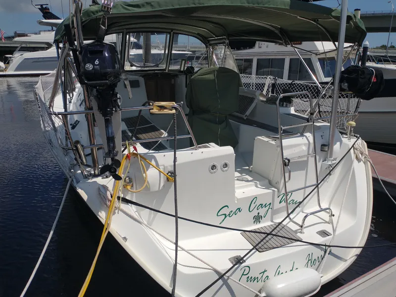 Slide: The Image of Beneteau 393 2002 - 2