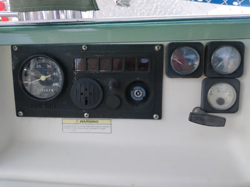 Slide: The Image of Beneteau 393 2002 - 6