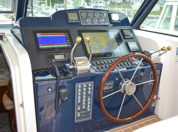 Slide: The Image of Tiara 3800 Open 2004 - 4