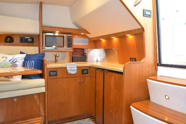 Slide: The Image of Tiara 3800 Open 2004 - 9