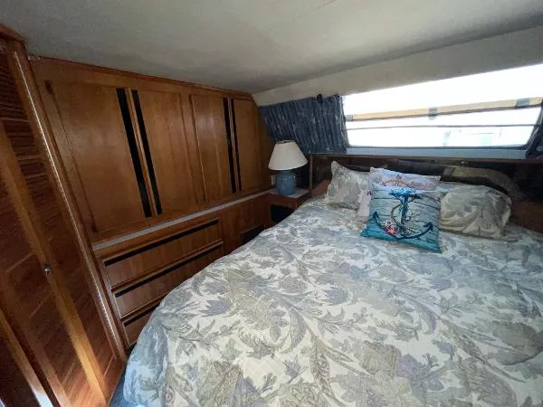 Slide: The Image of Sea Ray 440 Aft Cabin 1989 - 10