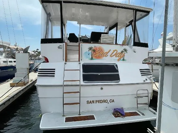 Slide: The Image of Sea Ray 440 Aft Cabin 1989 - 2