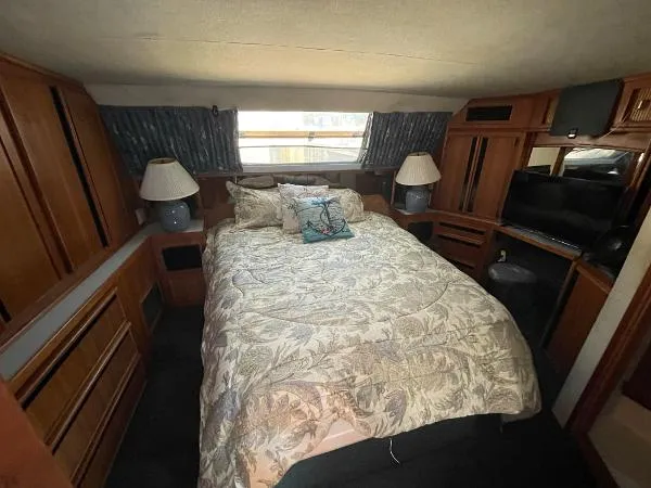 Slide: The Image of Sea Ray 440 Aft Cabin 1989 - 8