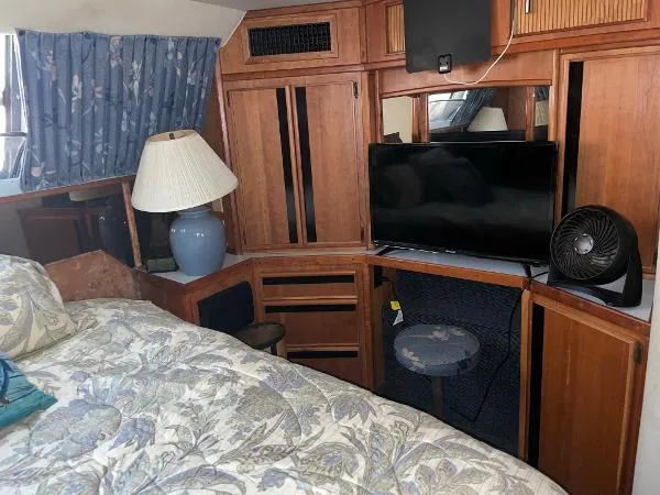 Slide: The Image of Sea Ray 440 Aft Cabin 1989 - 9