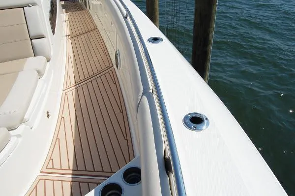 Slide: The Image of Boston Whaler 420 Outrage 2016 - 8