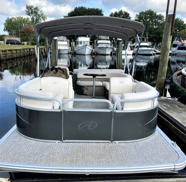 Slide: The Image of Avalon 2185 2019 - 1