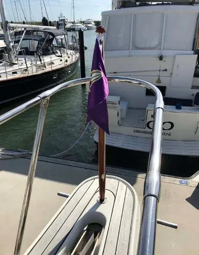 Slide: The Image of Hatteras 58 Motoryacht 1977 - 10
