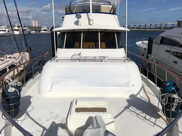 Slide: The Image of Hatteras 58 Motoryacht 1977 - 8