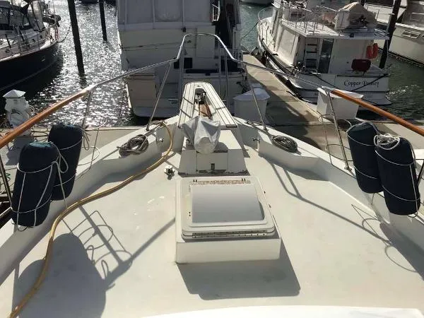 Slide: The Image of Hatteras 58 Motoryacht 1977 - 9