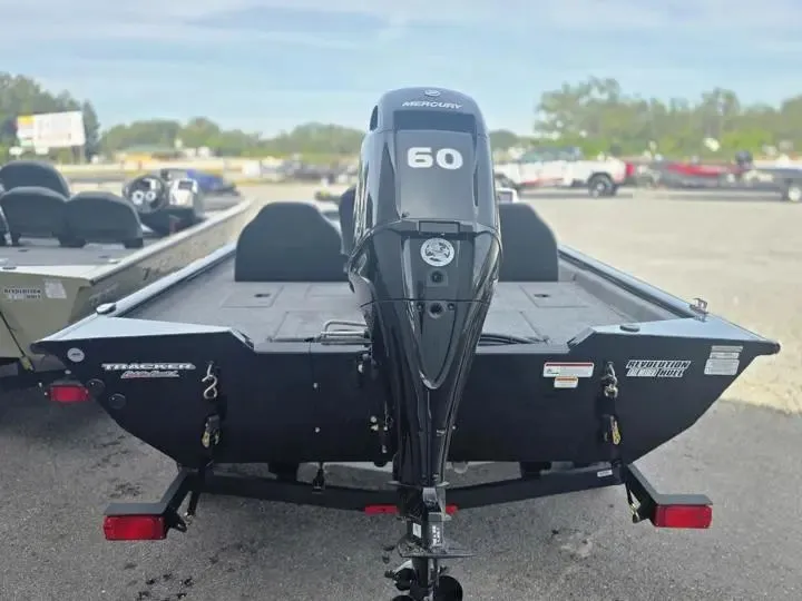 Slide: The Image of Tracker Pro Team 175 boat 2026 with Mercury 60 engine. - 6