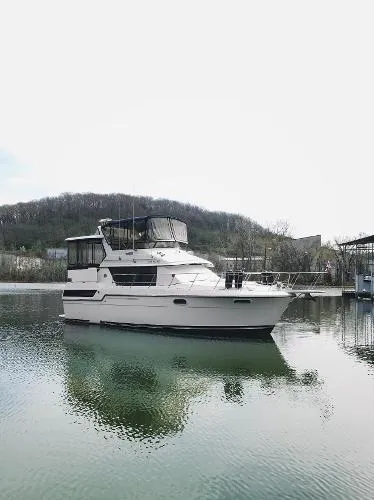 Slide: The Image of Carver Yachts 38 Aft Cabin 1988 - 1
