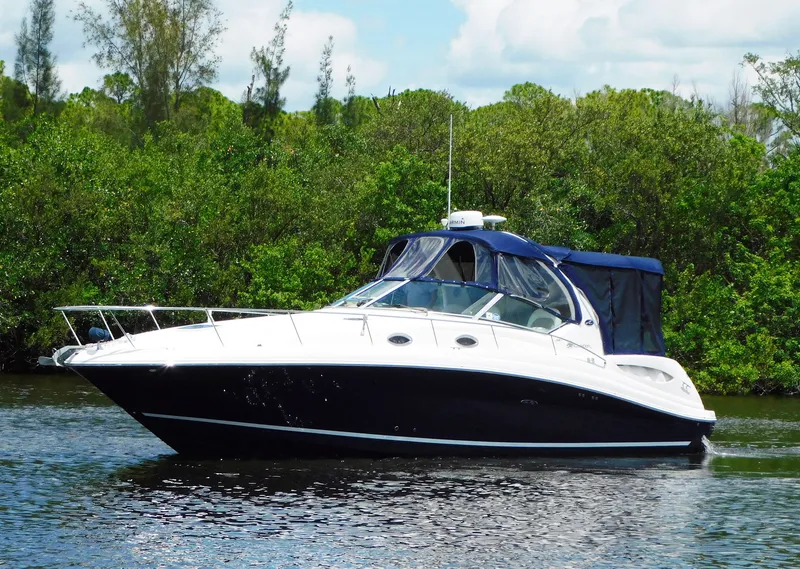 Slide: The Image of Sea Ray 340 Sundancer 2004 - 0