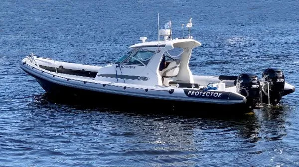 Slide: The Image of Protector Targa 35 2002 - 0