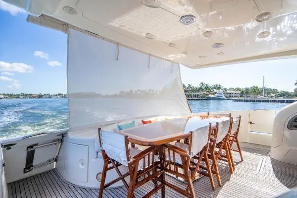 Slide: The Image of Azimut 68 FLYBRIDGE 2005 - 10