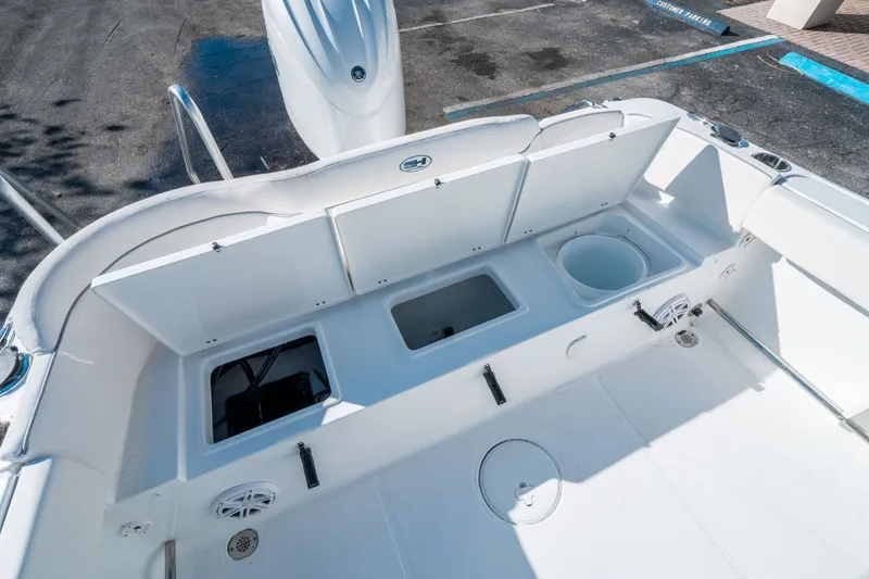 Slide: The Image of Interior view of Sea Hunt Ultra 229 boat, year 2026. - 11