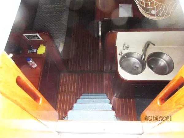 Slide: The Image of Wauquiez Amphitrite Ketch 1983 - 4