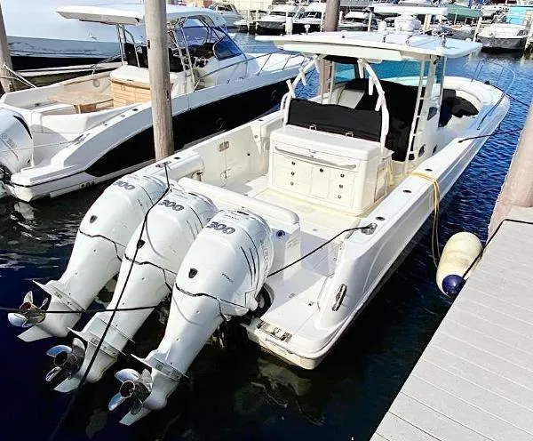 Slide: The Image of Boston Whaler 370 Outrage 2015 - 10