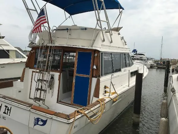 Slide: The Image of Bayliner 3818 Motor Yacht 1988 - 3