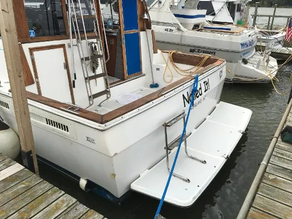 Slide: The Image of Bayliner 3818 Motor Yacht 1988 - 5