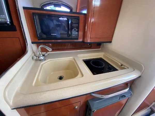 Slide: The Image of Sea Ray 280 Sundancer 2004 - 9