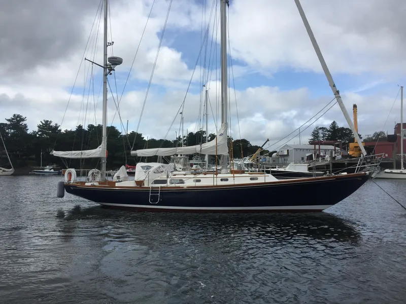 Slide: The Image of Hinckley Yachts Bermuda 40 MKIII 1982 - 0