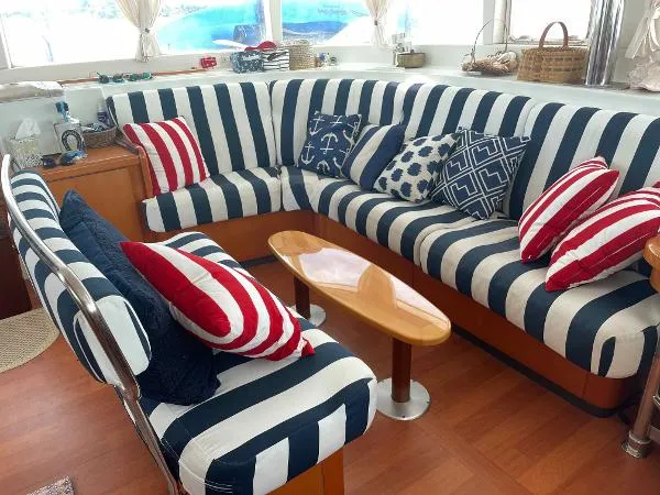 Slide: The Image of Lagoon 440 Owners Version 2007 - 3