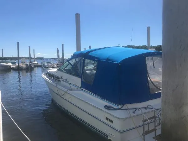 Slide: The Image of Sea Ray 310 Sundancer 1983 - 5