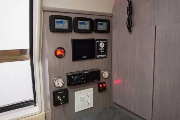 Slide: The Image of Gulf Stream Custom Center Console 2020 - 5