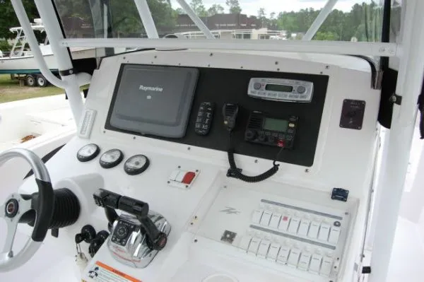 Slide: The Image of Donzi 32 ZF w/275hp Verados 2006 - 4