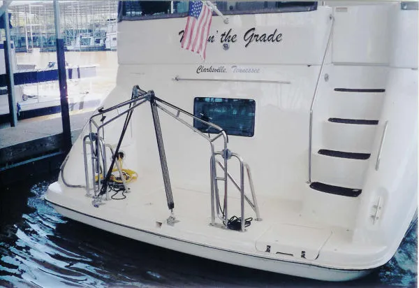 Slide: The Image of Sea Ray 420 Aft Cabin 1998 - 2
