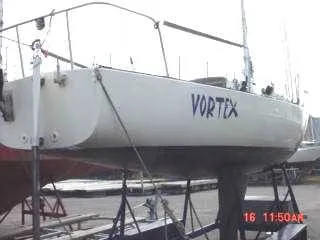 Slide: The Image of J Boats J/27 1985 - 4