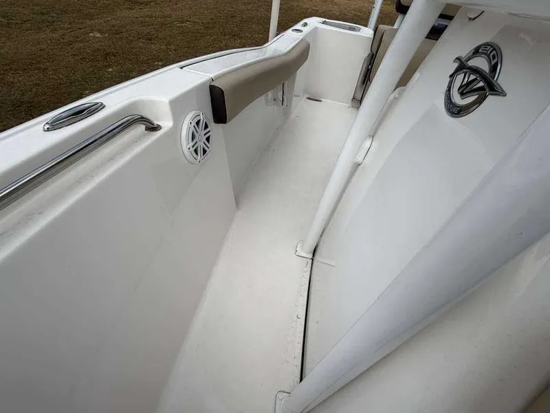 Slide: The Image of Tidewater 210 Adventure 2020 - 17