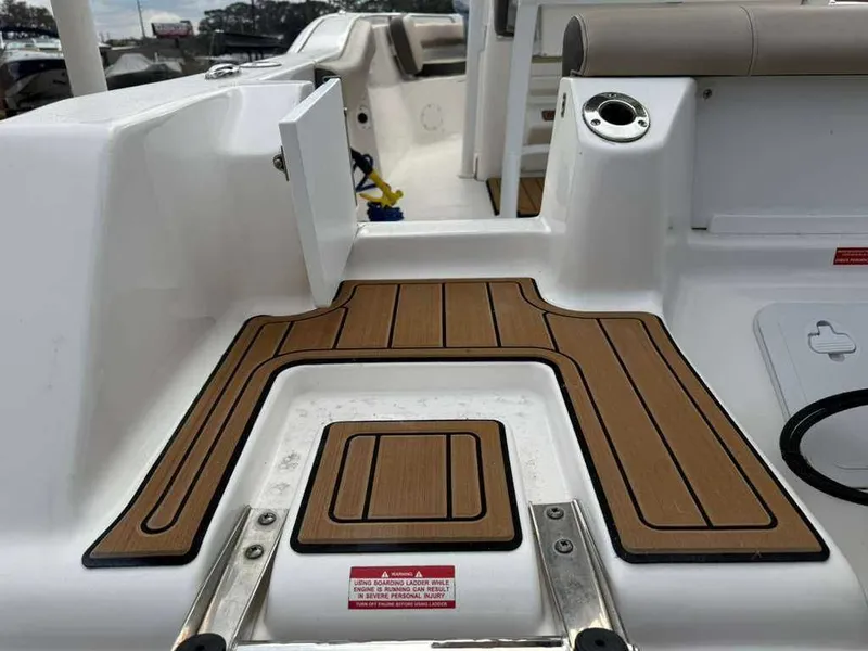 Slide: The Image of Tidewater 210 Adventure 2020 - 8